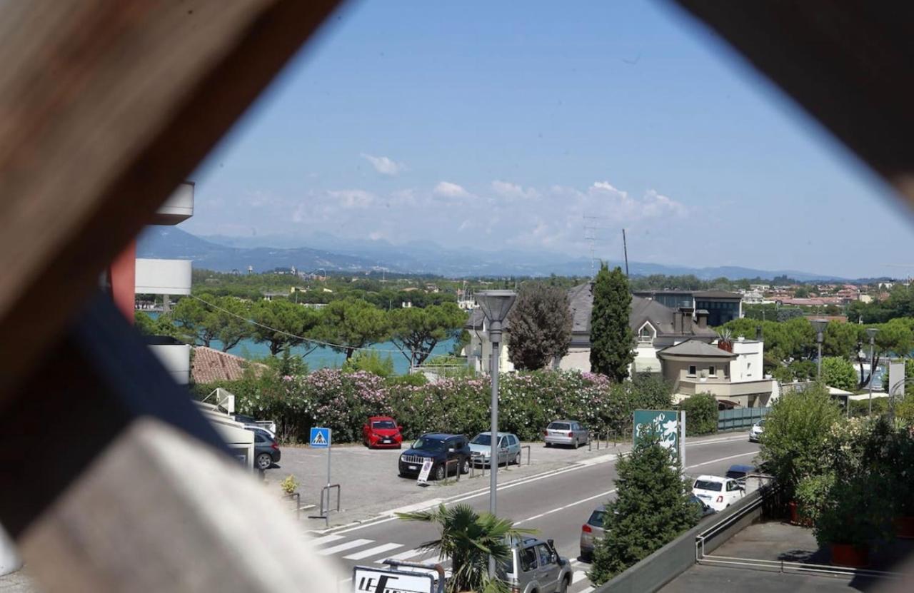 La Terrazza sul Lago Peschiera del Garda Esterno foto